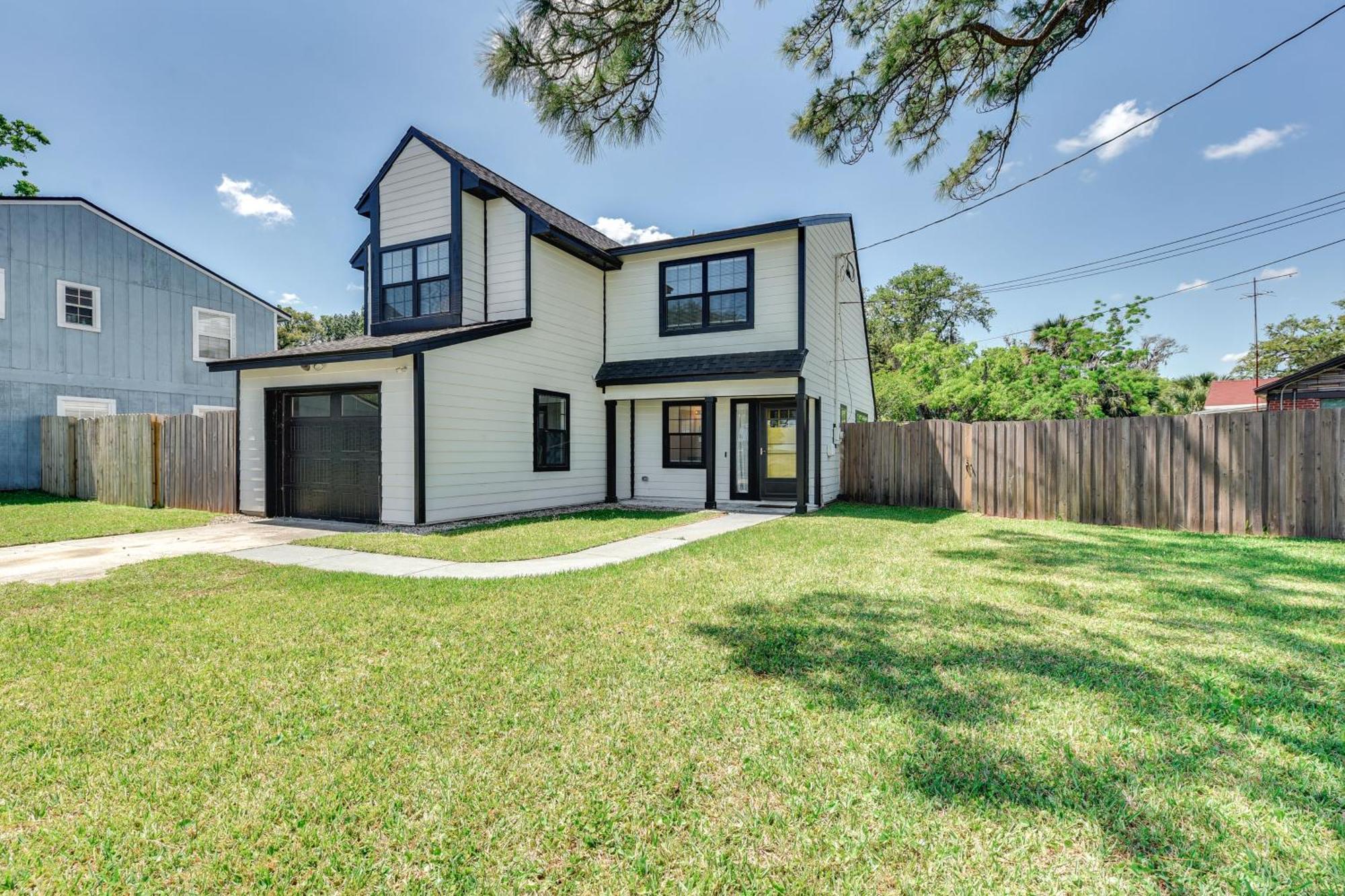 Modern - Close To River! * Jacksonville